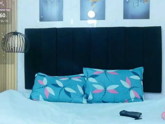 innocenthazel live cam on BongaCams