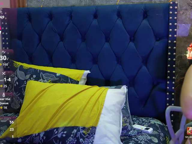 innocenthazel live cam on BongaCams
