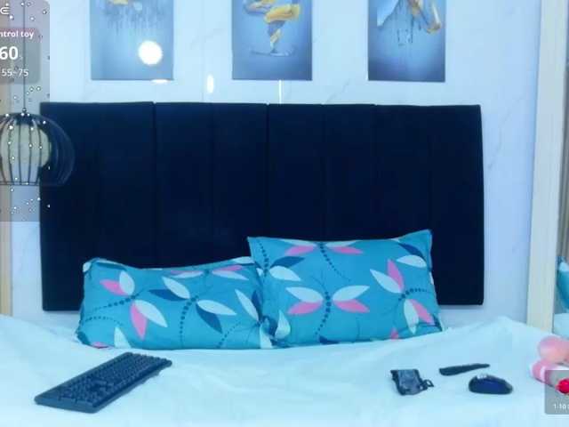 innocenthazel live cam on BongaCams