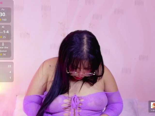 innocenthazel live cam on BongaCams