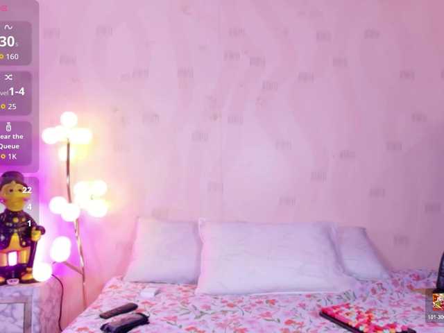 innocenthazel live cam on BongaCams