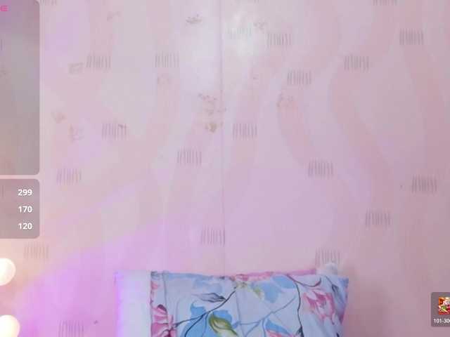 innocenthazel live cam on BongaCams