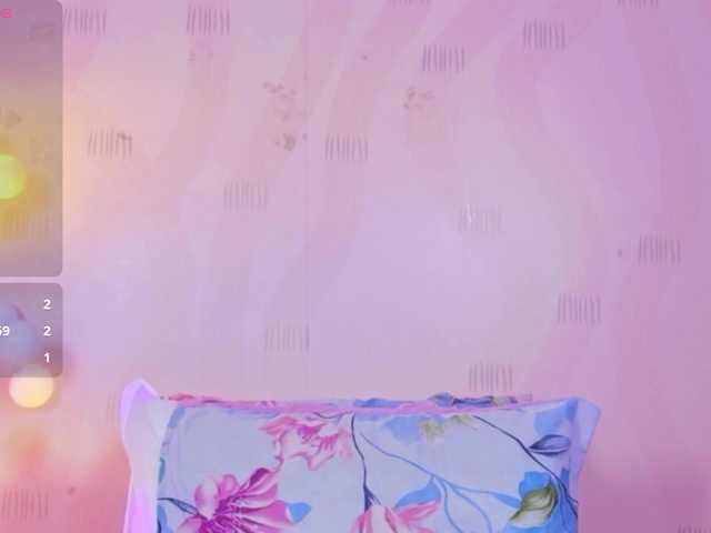 innocenthazel live cam on BongaCams