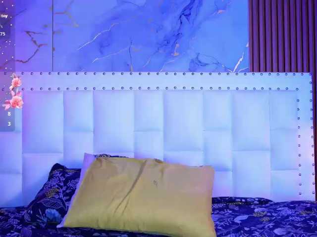 innocenthazel live cam on BongaCams
