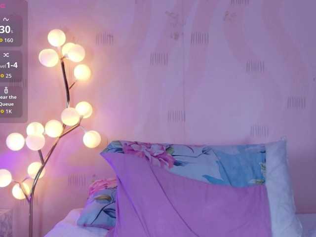 innocenthazel live cam on BongaCams