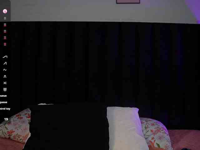 innocenthazel webcam