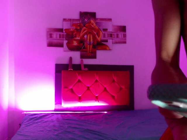jhonnyyk live webcam show