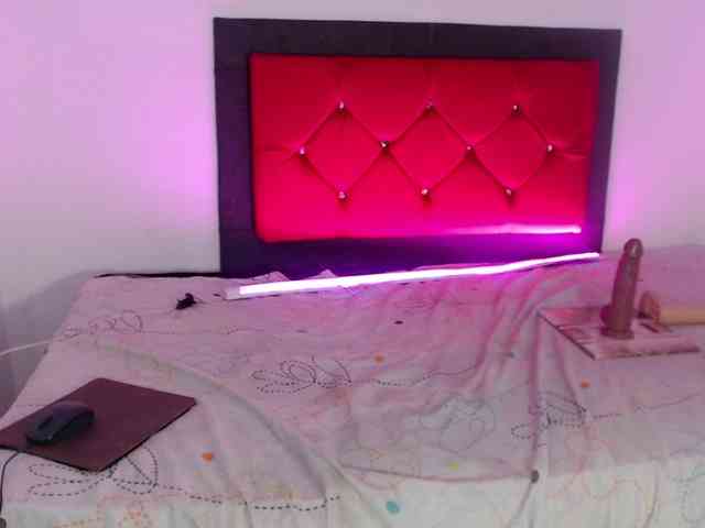 jhonnyyk Live Webcam on BongaCams
