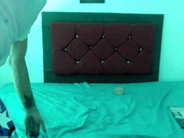 jhonnyyk Live Webcam on BongaCams