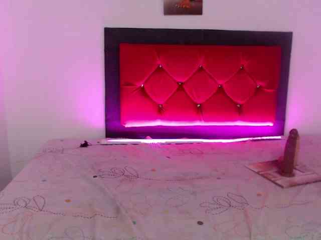 jhonnyyk Live Webcam on BongaCams