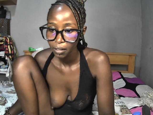 Pettite-Diofa live webcam show