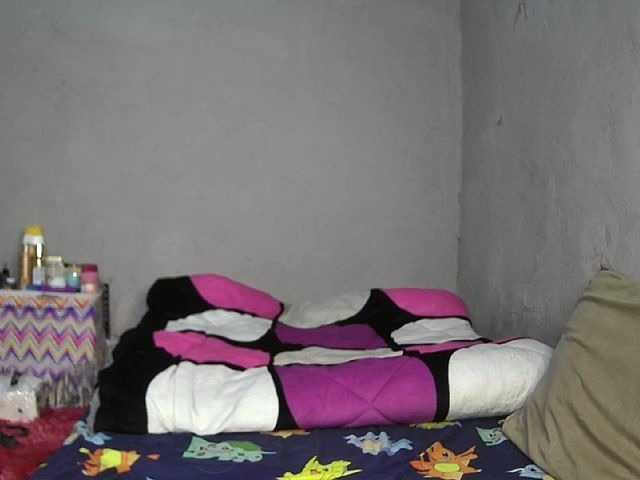 Pettite-Diofa live cam on BongaCams