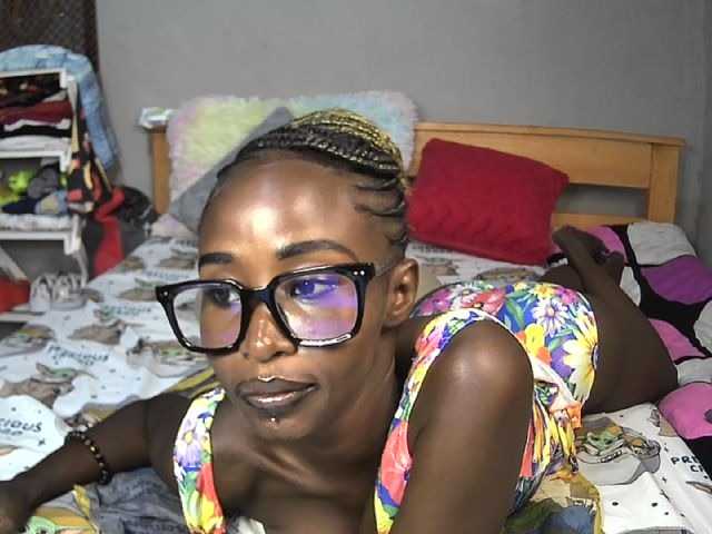 Pettite-Diofa live webcam show