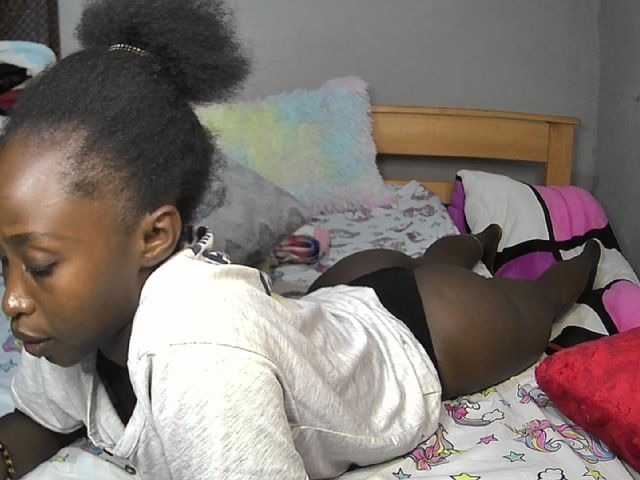Pettite-Diofa live webcam show