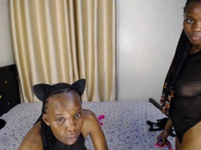 Camilafire4 live cam on BongaCams
