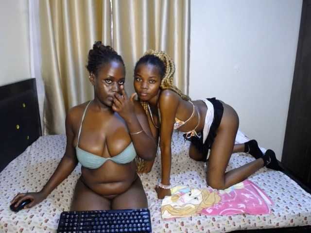 Camilafire4 live cam on BongaCams
