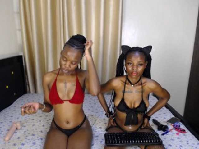 Camilafire4 live cam on BongaCams
