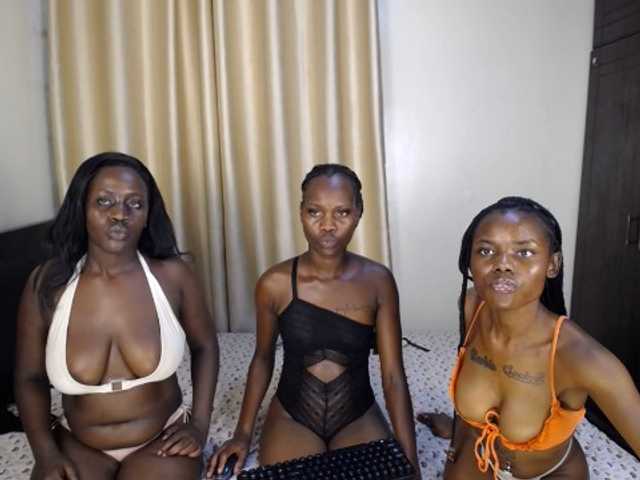 Camilafire4 live cam on BongaCams