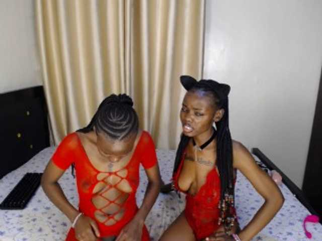 Camilafire4 live cam on BongaCams
