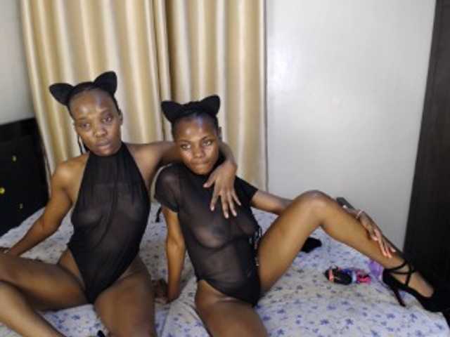 Camilafire4 live cam on BongaCams