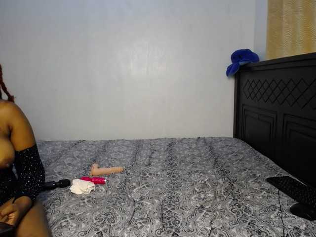 Camilafire4 live cam on BongaCams