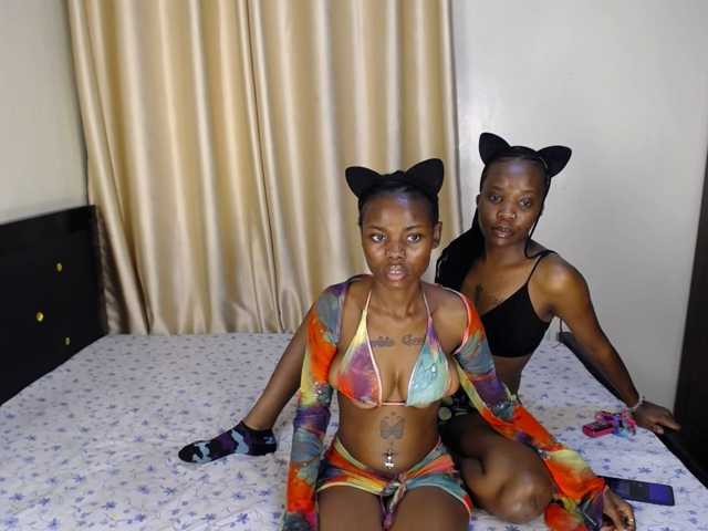 Camilafire4 live cam on BongaCams