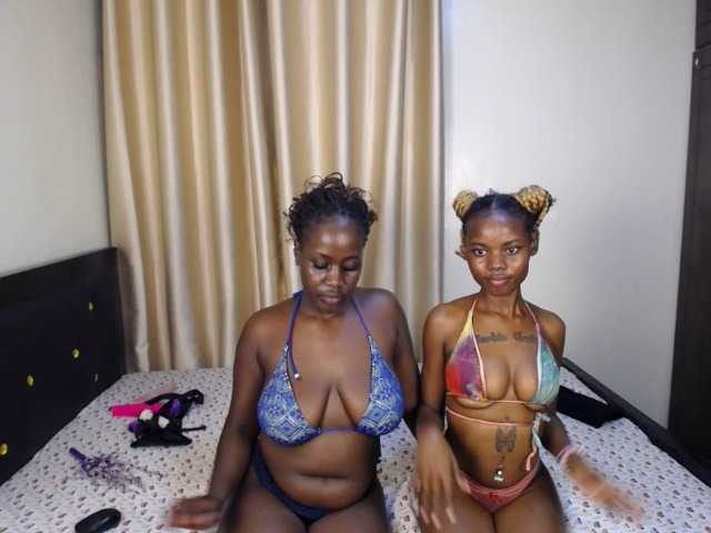 Camilafire4 live cam on BongaCams