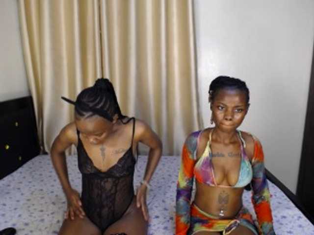 Camilafire4 live cam on BongaCams