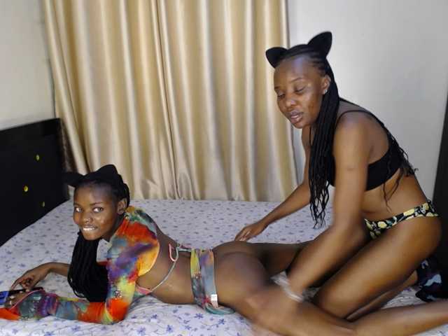 Camilafire4 live cam on BongaCams