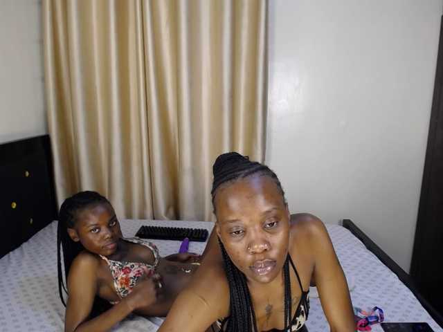 Camilafire4 live cam on BongaCams