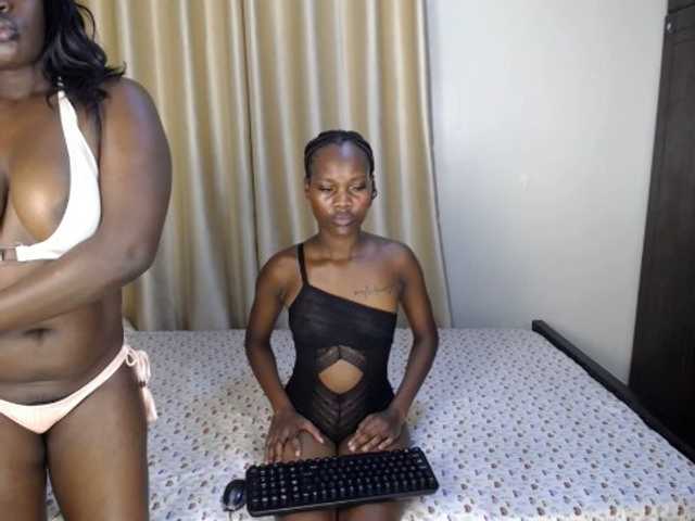 Camilafire4 live cam on BongaCams
