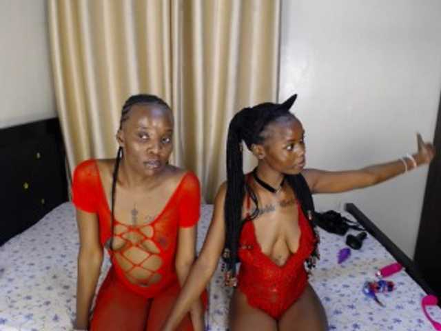 Camilafire4 live cam on BongaCams