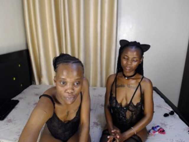 Camilafire4 live cam on BongaCams