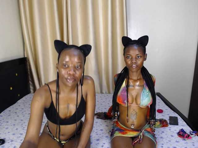 Camilafire4 live cam on BongaCams