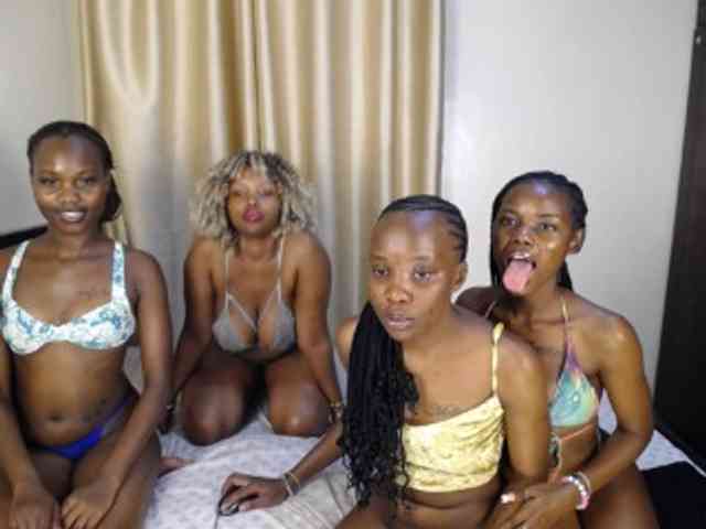 Camilafire4 live couple cam on bongacams