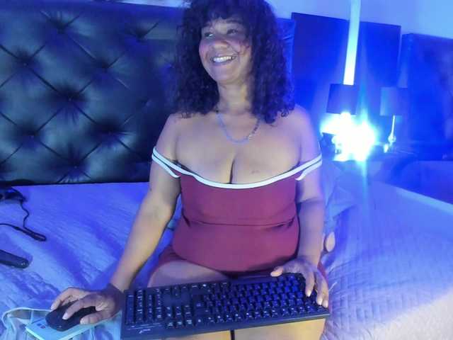 kim-marquez live cam on BongaCams