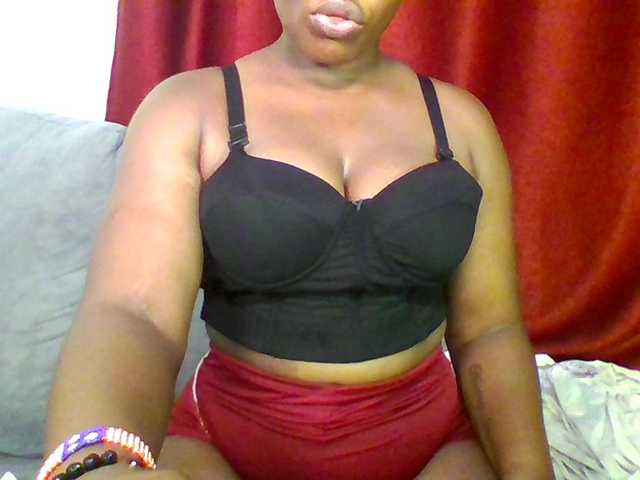 Ebonywaffle's BongaCams show and profile