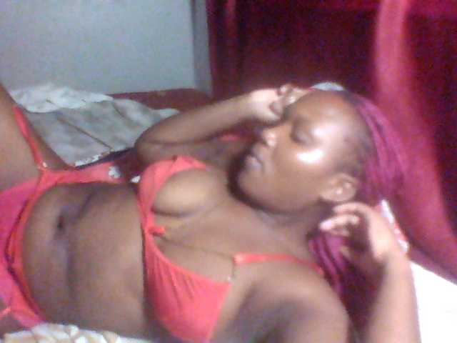 Ebonywaffle live cam on BongaCams