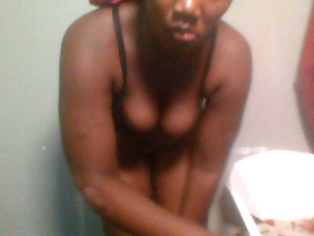Ebonywaffle live cam on BongaCams