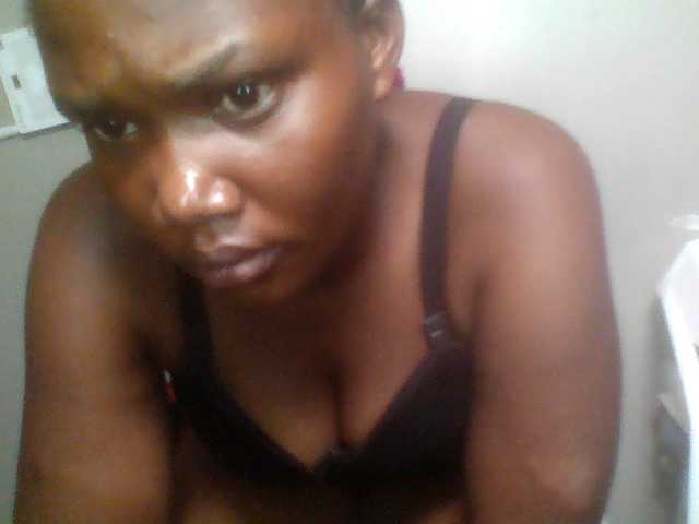 Ebonywaffle live cam on BongaCams