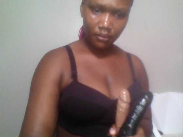 Ebonywaffle live cam on BongaCams