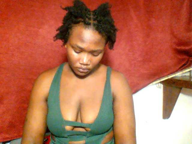 Ebonywaffle live cam on BongaCams