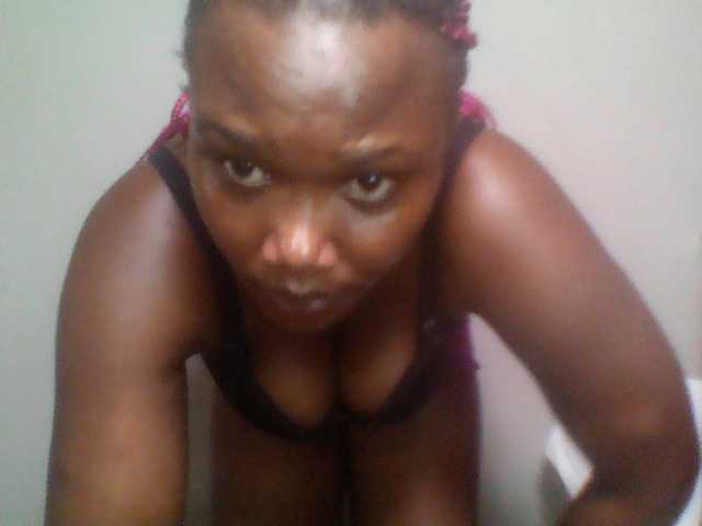 Ebonywaffle live cam on BongaCams