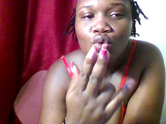 Ebonywaffle's BongaCams show and profile