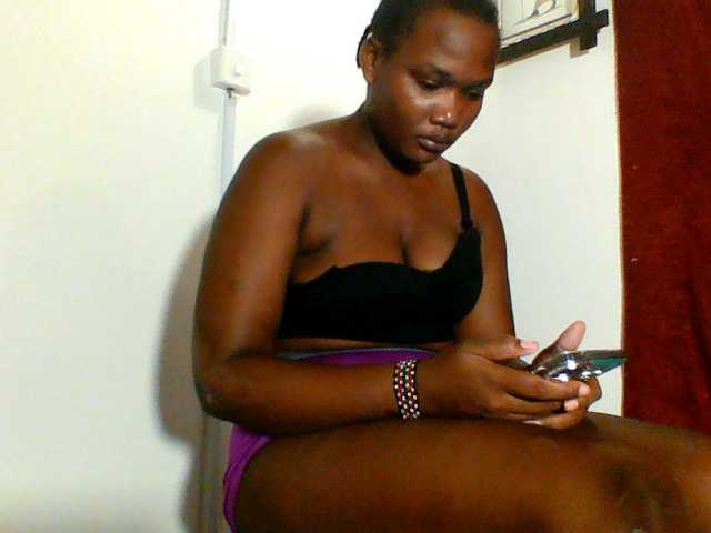 Ebonywaffle live cam on BongaCams