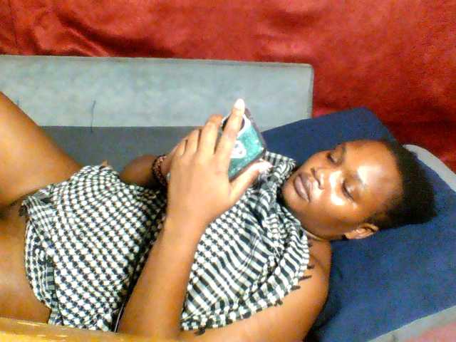 Ebonywaffle live cam on BongaCams