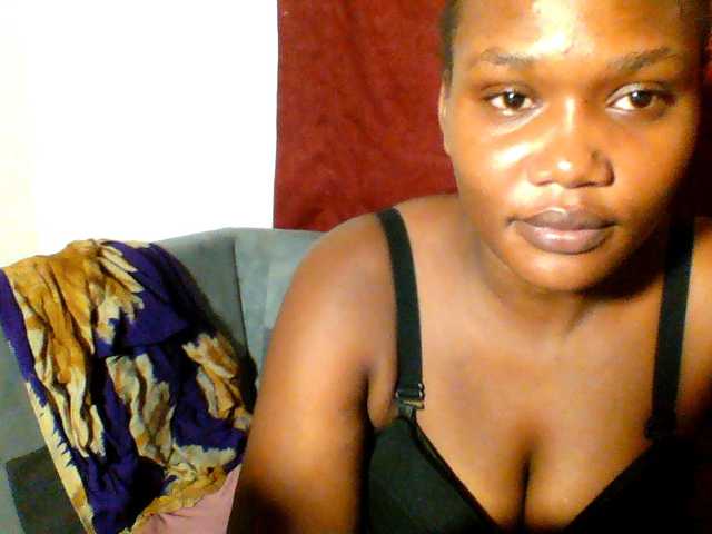Ebonywaffle live cam on BongaCams