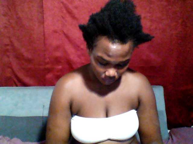 Ebonywaffle live cam on BongaCams