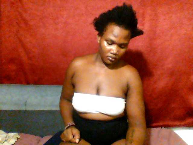 Ebonywaffle live cam on BongaCams