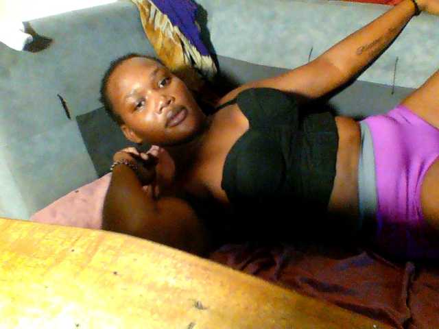 Ebonywaffle live cam on BongaCams